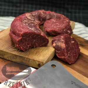 Idealna polędwica wołowa – jak długo ją piec, aby zachwycić smakiem?