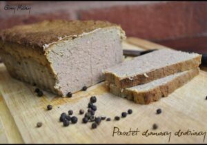 Idealny pasztet domowy – jak długo piec, aby osiągnąć doskonały smak?