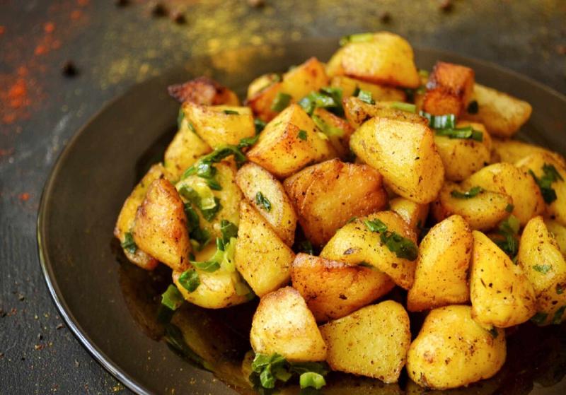 Ile kalorii mają smażone ziemniaki? Odkryj sekrety ich wartości odżywczych!