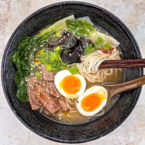 Jak wybrać idealny makaron do zupy ramen?