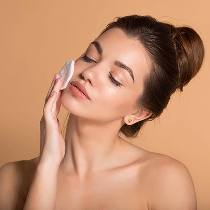 Jak skutecznie zmywać makijaż