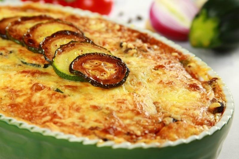 Wariacje i dodatki do zapiekanki z cukinii