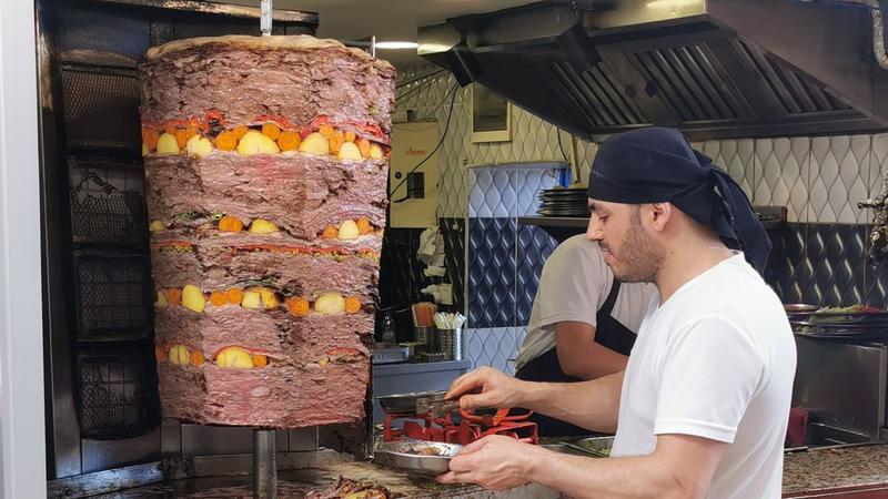 Ile kosztuje kebab w Turcji? Przewodnik po cenach i smakach
