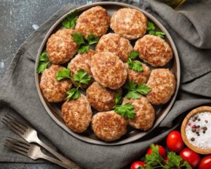 Odkryj najlepsze przyprawy, którymi doprawić kotlety schabowe