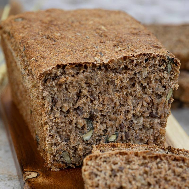 Sekrety idealnego chleba razowego – jak długo piec, by uzyskać doskonały smak?