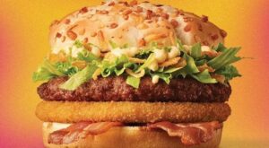 Odkrywamy tajemnice: Ile kosztuje burger drwala z żurawiną?