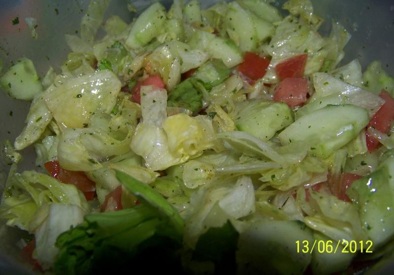 Pomysły na wyjątkowe sałatki do kurczaka, które zachwycą Twoje podniebienie